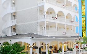 Hotel Strass